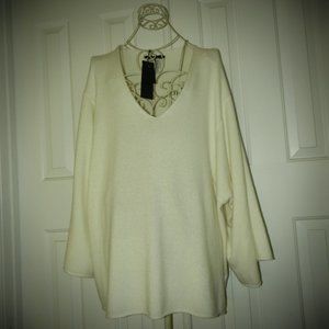 New BCBG MAZAZRIA wool swing top sweater poncho